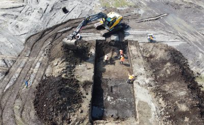 Afgraving op de bouwplaats van de Zeeheldenwijk voor archeologisch onderzoek.